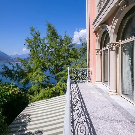 Sleeps 8 Air Con Villa