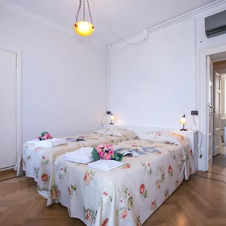 Villa Sleeps 8 Air Con Varenna